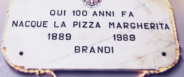 Pizzeria_Brandi_4-592x404